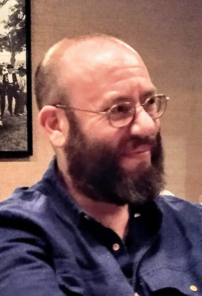 אילן-דינר-דדון-701x1024-1